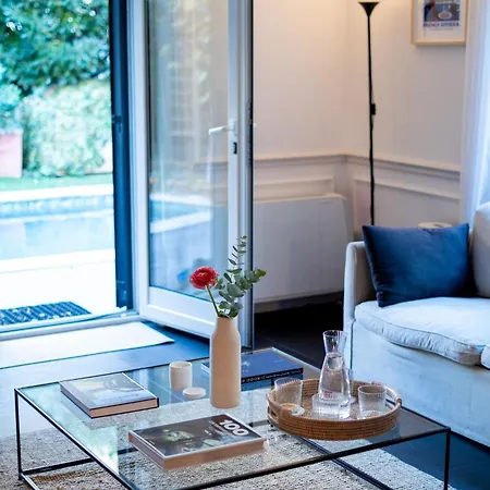 Luxury Villa, Pool And Garden, Perfect Location 빌라
